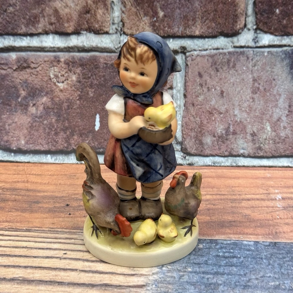 Signed Goebel Hummel Feeding Time Figurine 199/0 Girl w Chickens 1980s Farmhouse